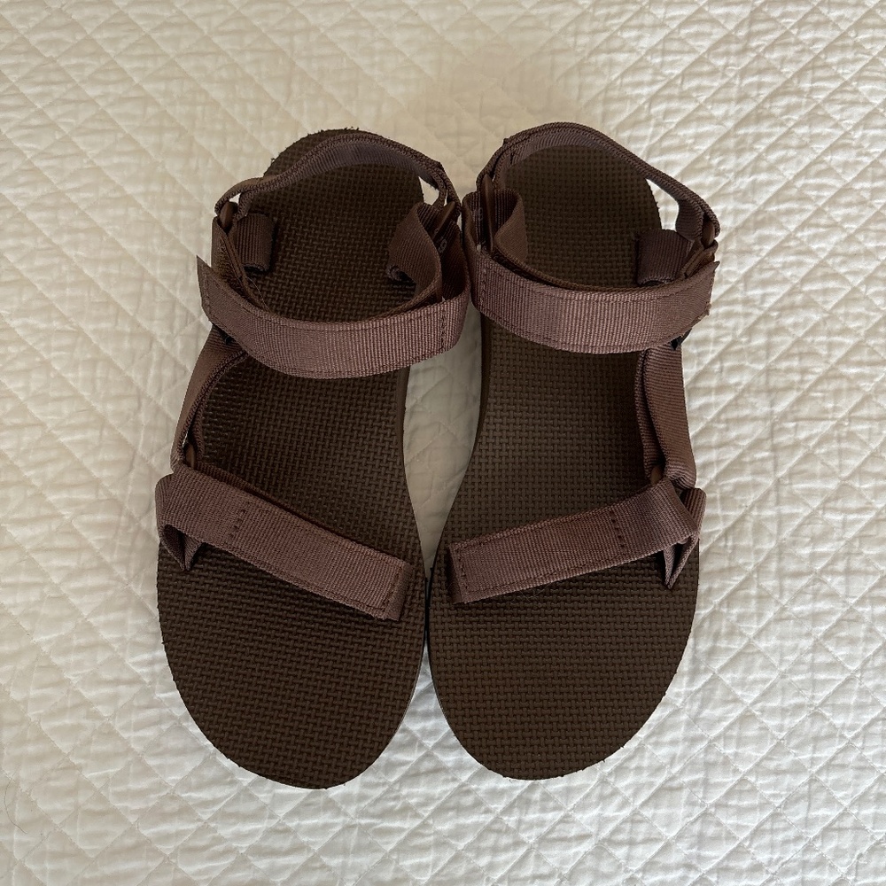 BNIB Teva Women’s Midform Universal Rainforest Brown